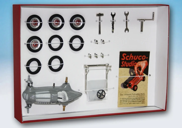 Schuco Mercedes Benz 1936 Rennwagen / Schuco Studio I 1050 Montagekasten "20 Jahre Peter Nasshan Modellauto 6 Schuco Mercedes Benz 1936 Rennwagen / Schuco Studio I 1050 Montagekasten "20 Jahre Peter Nasshan Modellauto – Bild 6
