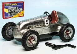 Schuco "100 Jahre Automobil" Mercedes Benz 1936 Rennwagen / Schuco Studio I 1050 Montagekasten