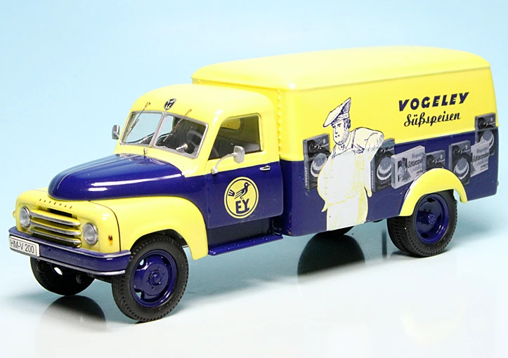 Schuco Hanomag L28 Mit Kofferaufbau "Vogeley Süßspeisen" 1 Schuco Hanomag L28 Mit Kofferaufbau "Vogeley Süßspeisen"