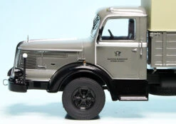 Schuco Krupp Titan Pritsche/Plane-Hängerzug "Deutsche Bundespost Fernmeldedienst" -Schuco 900013 schuco krupp titan pritscheplanehaengerzug deutsche bundespost fernmeldedienst 3