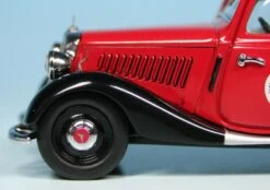 Schuco Mercedes Benz 170V Kastenwagen "Esso Standard Kundendienst" -Schuco 901001 Schuco Mercedes Benz 170V Kastenwagen Esso Standard Kundendienst z4