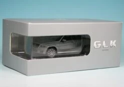 Schuco Mercedes Benz GLK-Klasse (X204) (2008) "Mercedes Benz Werbemodell" -Schuco 901076 Schuco Mercedes Benz GLK Klasse X204 2008 Mercedes Werbemodell z7