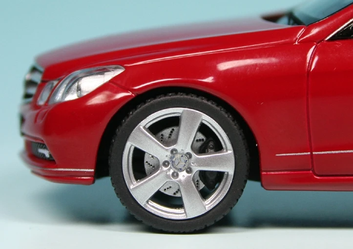 Schuco Mercedes Benz E-Klasse Cabriolet (A207) (2010) "Mercedes Benz Werbemodell" 4 Schuco Mercedes Benz E-Klasse Cabriolet (A207) (2010) "Mercedes Benz Werbemodell" – Bild 4