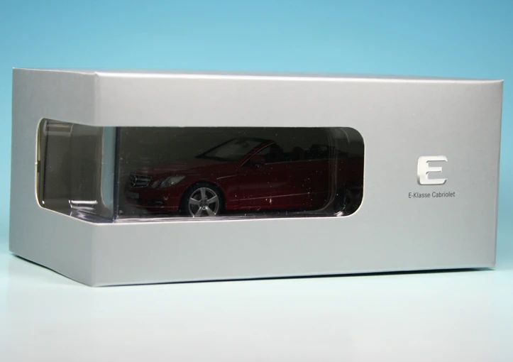 Schuco Mercedes Benz E-Klasse Cabriolet (A207) (2010) "Mercedes Benz Werbemodell" 7 Schuco Mercedes Benz E-Klasse Cabriolet (A207) (2010) "Mercedes Benz Werbemodell" – Bild 7