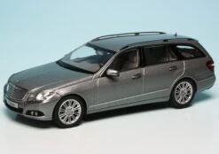 Schuco Mercedes Benz E-Klasse Elegance T-Modell (S212) (2009) "Mercedes Benz Werbemodell"