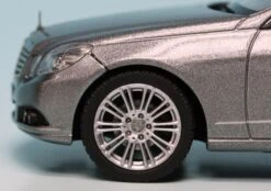 Schuco Mercedes Benz E-Klasse Elegance T-Modell (S212) (2009) "Mercedes Benz Werbemodell" -Schuco 901106 Schuco Mercedes Benz E Klasse Elegance T Modell S212 2009 Mercedes Werbemodell z4