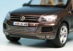Schuco VW Touareg 4.2 V8 TDI (2010) "Volkswagen Werbemodell" -Schuco 902032 Schuco VW Touareg 4 2 V8 TDI 2010 Volkswagen Werbemodell z3