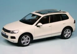 Schuco VW Touareg 4.2 V8 TDI (2010) "Volkswagen Werbemodell"