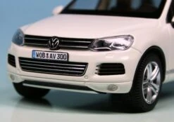 Schuco VW Touareg 4.2 V8 TDI (2010) "Volkswagen Werbemodell" -Schuco 902033 Schuco VW Touareg 4 2 V8 TDI 2010 Volkswagen Werbemodell z3