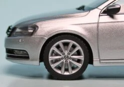 Schuco VW Passat Variant (2010) "Volkswagen Werbemodell" -Schuco 902040 Schuco VW Passat Variant 2010 Volkswagen Werbemodell z4