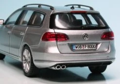 Schuco VW Passat Variant (2010) "Volkswagen Werbemodell" -Schuco 902040 Schuco VW Passat Variant 2010 Volkswagen Werbemodell z6