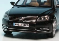 Schuco VW Passat Limousine (2010) "Volkswagen Werbemodell" -Schuco 902041 Schuco VW Passat Limousine 2010 Volkswagen Werbemodell z3