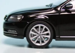 Schuco VW Passat Limousine (2010) "Volkswagen Werbemodell" -Schuco 902041 Schuco VW Passat Limousine 2010 Volkswagen Werbemodell z4