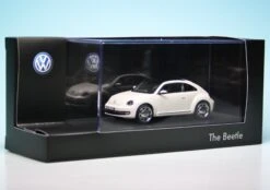 Schuco VW Beetle (2011) "Volkswagen Werbemodell" -Schuco 902045 Schuco VW Beetle 2011 Volkswagen Werbemodell z7