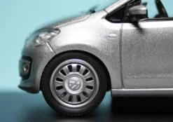 Schuco VW Up! 2-türig (2011) "Volkswagen Werbemodell" -Schuco 902051 Schuco VW up 2 trig 2011 Volkswagen Werbemodell z4