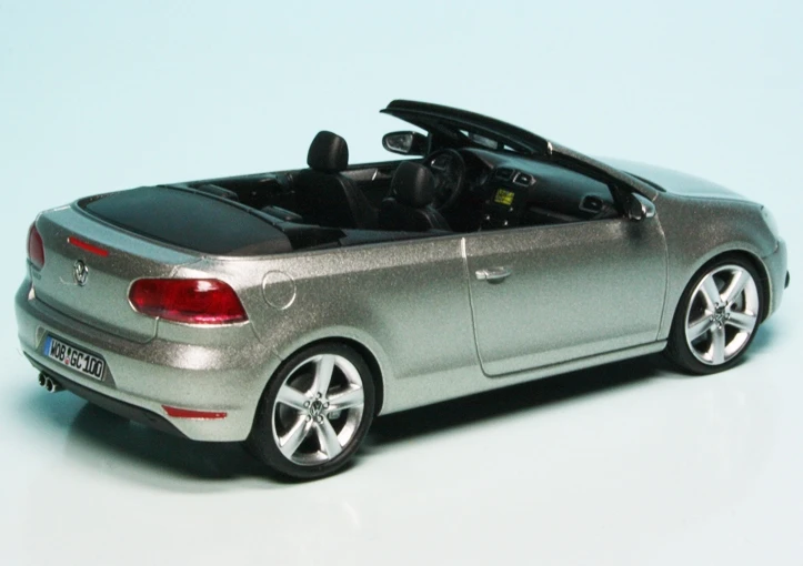 Schuco VW Golf VI Cabriolet (2011) "Volkswagen Werbemodell" 2 Schuco VW Golf VI Cabriolet (2011) "Volkswagen Werbemodell" – Bild 2