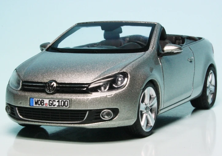 Schuco VW Golf VI Cabriolet (2011) "Volkswagen Werbemodell" 3 Schuco VW Golf VI Cabriolet (2011) "Volkswagen Werbemodell" – Bild 3