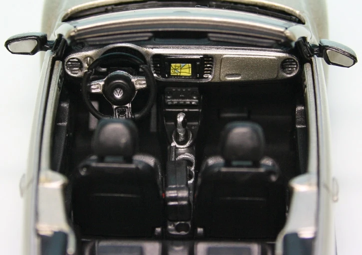 Schuco VW Beetle Cabriolet (2012) "Volkswagen Werbemodell" 5 Schuco VW Beetle Cabriolet (2012) "Volkswagen Werbemodell" – Bild 5