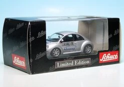 Schuco VW New Beetle (1997) "Advantage Möbel" -Schuco 902084 Schuco VW New Beetle 1997 Advantage Mbel z7