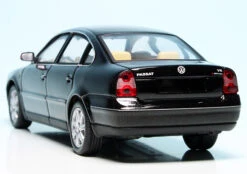 Schuco VW Passat Limousine (2000) "Volkswagen Werbemodell" 12 Schuco VW Passat Limousine (2000) "Volkswagen Werbemodell" -Schuco 902105 schuco vw passat limousine 2000 volkswagen werbemodell 5