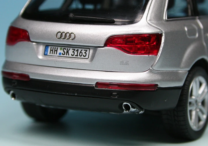 Schuco Audi Q7 4.2 FSI (2005) "Audi Werbemodell" 5 Schuco Audi Q7 4.2 FSI (2005) "Audi Werbemodell" – Bild 5