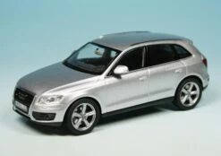 Schuco Audi Q5 3.0 TDI (2008) "Audi Werbemodell"
