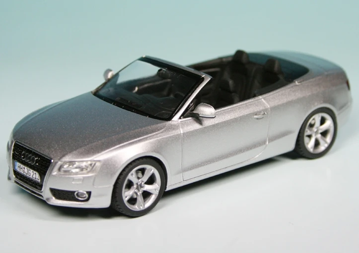 Schuco Audi A5 3.0 TDI Quattro Cabriolet (2009) "Audi Werbemodell" 1 Schuco Audi A5 3.0 TDI Quattro Cabriolet (2009) "Audi Werbemodell"
