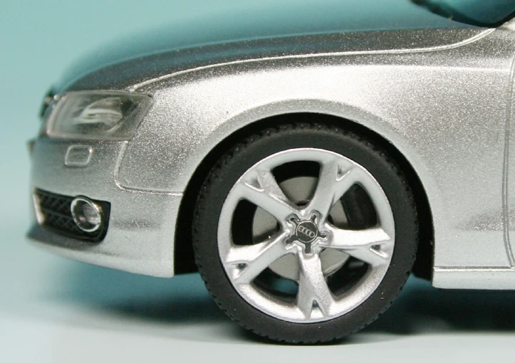 Schuco Audi A5 3.0 TDI Quattro Cabriolet (2009) "Audi Werbemodell" 4 Schuco Audi A5 3.0 TDI Quattro Cabriolet (2009) "Audi Werbemodell" – Bild 4