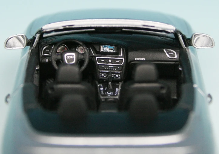 Schuco Audi A5 3.0 TDI Quattro Cabriolet (2009) "Audi Werbemodell" 6 Schuco Audi A5 3.0 TDI Quattro Cabriolet (2009) "Audi Werbemodell" – Bild 6