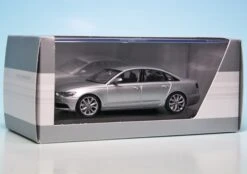 Schuco Audi A6 Limousine (2011) "Audi Werbemodell" -Schuco 905047 Schuco Audi A6 Limousine 2011 Audi Werbemodell z7