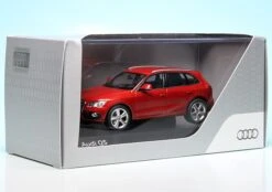 Schuco Audi Q5 (2012) "Audi Werbemodell" -Schuco 905071 Schuco Audi Q5 2012 Audi Werbemodell z7