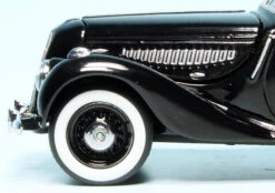 Schuco BMW 335 Limousine "BMW Classic" -Schuco 906018 schuco bmw 335 limousine bmw classic 3