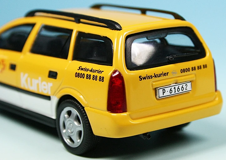 Schuco Opel Astra G Caravan (1998) "PTT Die Post" 4 Schuco Opel Astra G Caravan (1998) "PTT Die Post" – Bild 4