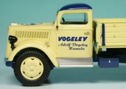 Schuco Opel Blitz S 3t Pritschenwagen "Vogeley Süßspeisen" -Schuco 918018 Schuco Opel Blitz S 3t Pritschenwagen Vogeley Sspeisen z4