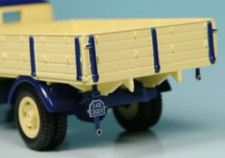 Schuco Opel Blitz S 3t Pritschenwagen "Vogeley Süßspeisen" -Schuco 918018 Schuco Opel Blitz S 3t Pritschenwagen Vogeley Sspeisen z5