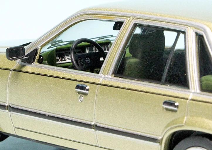 Schuco Opel Senator A "Opel Car Collection" 5 Schuco Opel Senator A "Opel Car Collection" – Bild 5