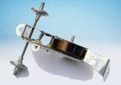 Schuco Uhrwerk Mit Hinterachse Und Handbremshebel -Schuco SCH ET013 Schuco Uhrwerk mit Hinterachse und Handbremshebel z4