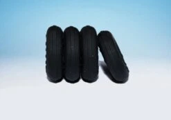 Schuco Reifensatz Mit Rillenprofil "Schuco" 6 Schuco Reifensatz Mit Rillenprofil "Schuco" -Schuco SCH ET050 Schuco Reifensatz mit Rillenprofil Schuco z3