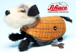 Schuco Laufhund Fox-Terrier 746